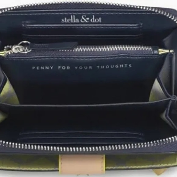 STELLA&DOT Madison tech wallet wristlet, navy/white stripe - Picture 2 of 8
